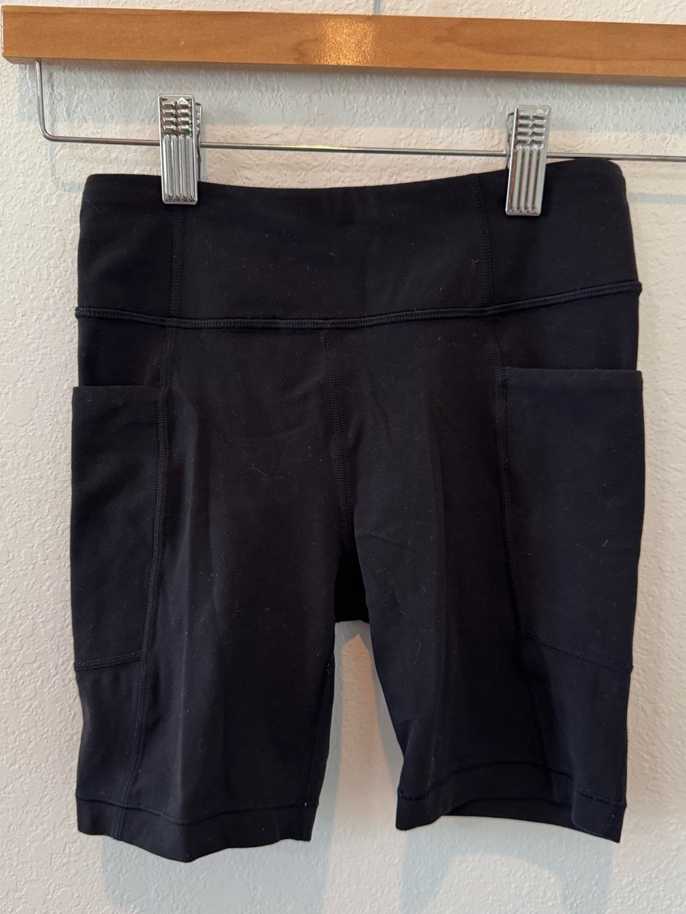 Athleta Black Stash Your Treasure High-Waist Pocket Bike Shorts